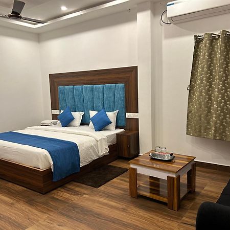 Hotel Lalitha Karunya Residency A/C Bāpatla Exterior foto