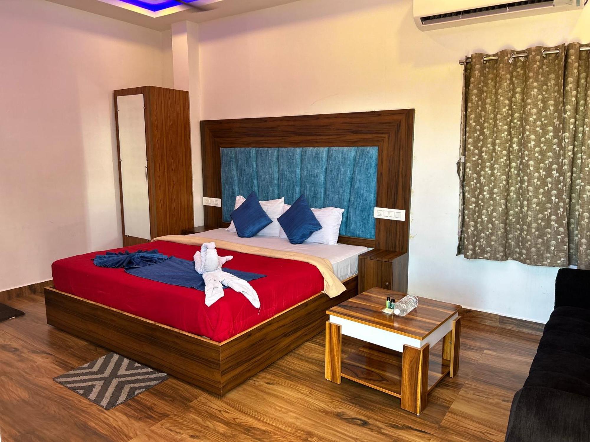 Hotel Lalitha Karunya Residency A/C Bāpatla Exterior foto